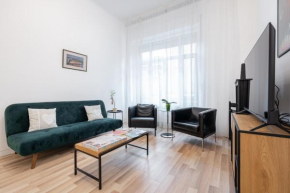 Delta Curve Apartment